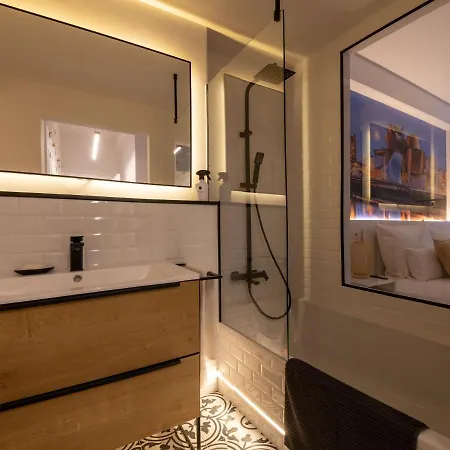Bilbao Henao Park De Bilbao Suites, En Pleno Centro Con Garaje Directo Exterior photo